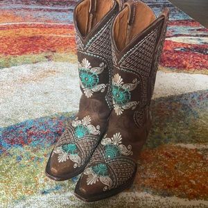 Vaccari size 9 women’s boots